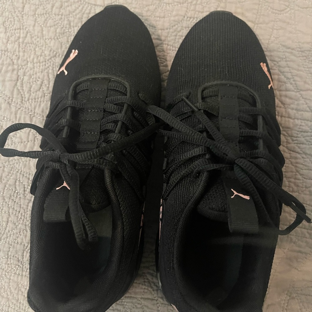 Puma Women's Black and Pink Athletic Shoes - Picture 4 of 6